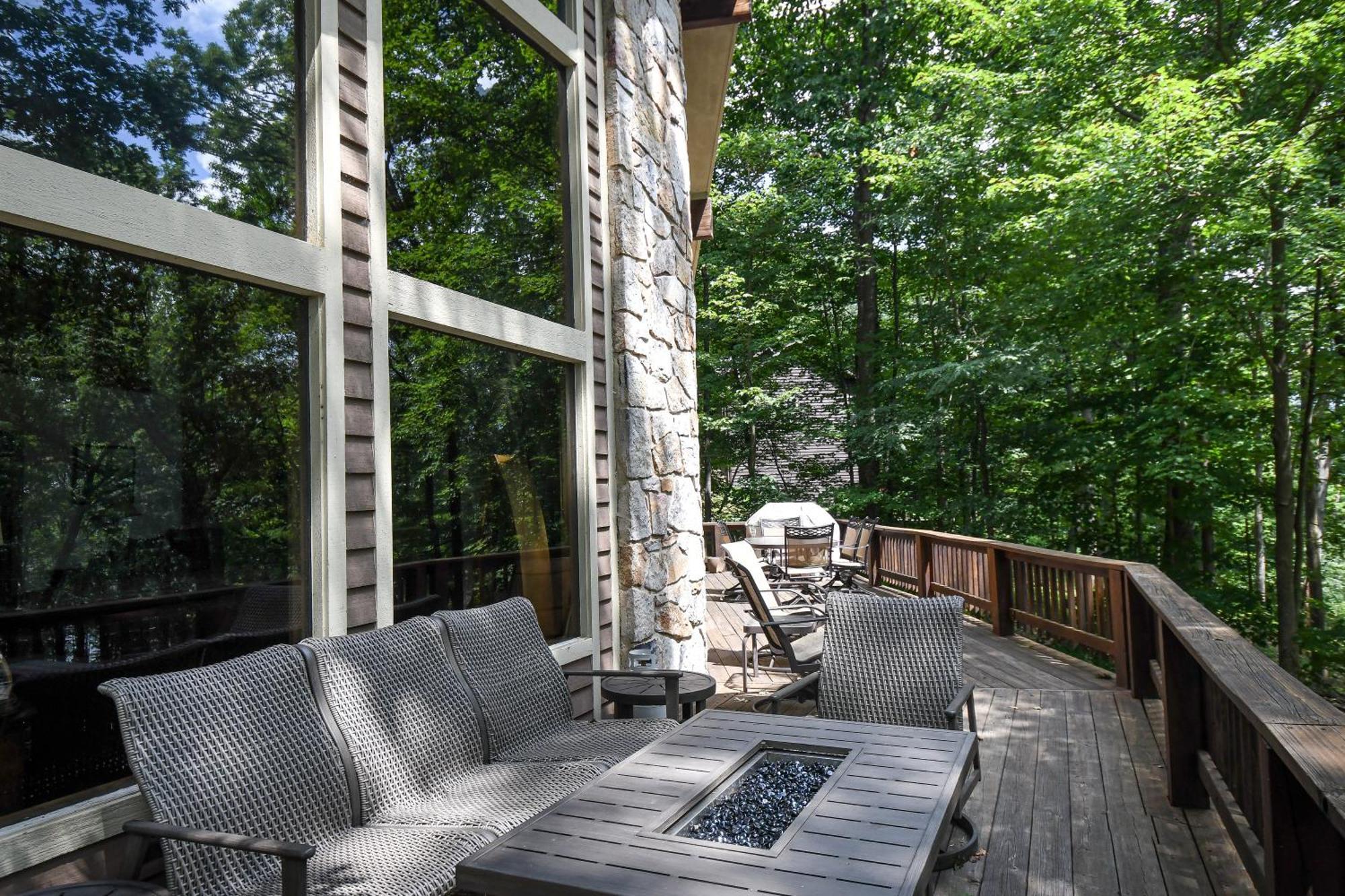 Slip Away Chalet McHenry Exterior photo